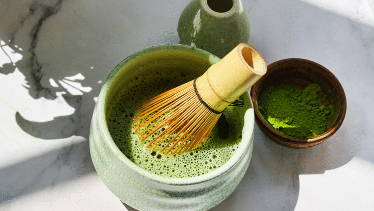 Tè Matcha: siamo sicuri che basti per tutti gli influencer del mondo? - immagine di copertina