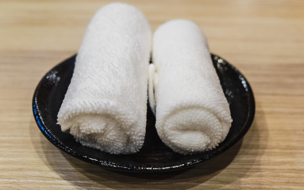 strane abitudini ristoranti estero - oshibori